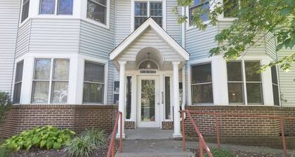 Little 5 Condo: King Beds | Ping-Pong | Garage