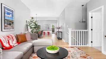 TV connectée, jeux vidéo, livres, espaces bureaux