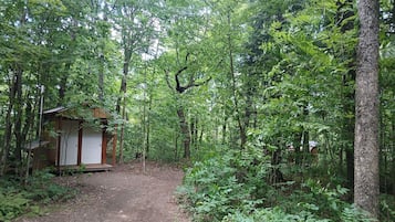 Enceinte de lâhĂ©bergement