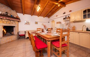 Dining - Amazing home in Jadreski with private swimming pool, can be inside or outside (Jadreski)