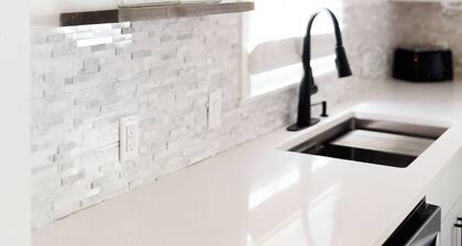 Charming 3-bedroom house in lovely Enterprise with AC, WiFi