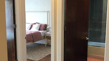 2 chambres, fer et planche Ă repasser, Wi-Fi, draps fournis