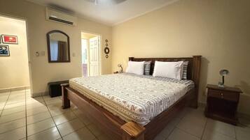 2 Schlafzimmer, Schreibtisch, kostenloses WLAN, Bettwäsche