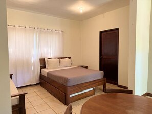1 bedroom, iron/ironing board, free WiFi