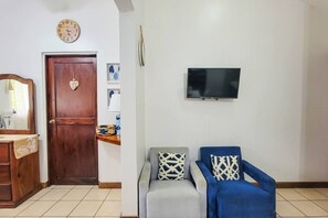 Interior - A Dream of a Studio in Ocotal (Playa Ocotal)