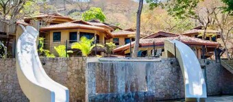 Cozy Two Bedroom in Playa Hermosa