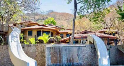 Cozy Two Bedroom in Playa Hermosa