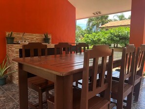 Outdoor dining - Happy Oasis in Coco Beach (Playas del Coco)