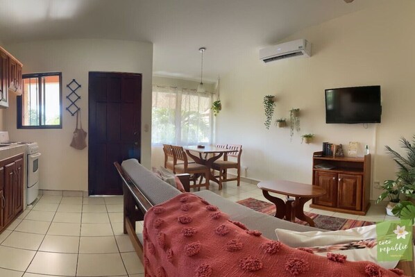 Smart TV - Happy Oasis in Coco Beach (Playas del Coco)