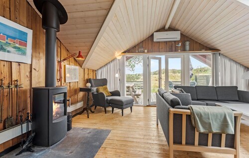 4 bedroom lovely home in Blåvand