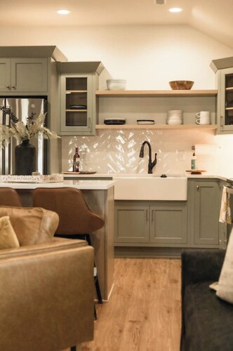 Get Cozy in the Country - The Cottage on Luca Hill