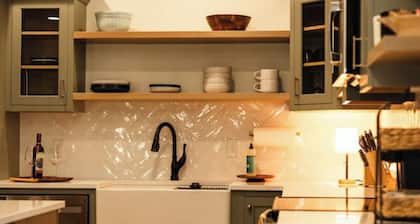 Get Cozy in the Country - The Cottage on Luca Hill