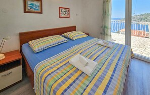 4 Schlafzimmer, Zimmersafe, Bügeleisen/Bügelbrett, Reisekinderbett