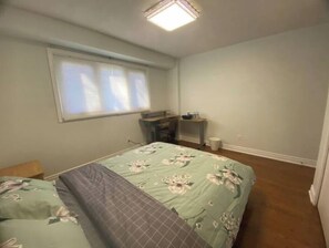 1 Schlafzimmer, Schreibtisch, Bügeleisen/Bügelbrett, WLAN