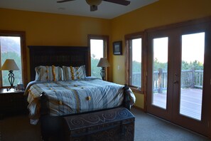 3 makuuhuonetta, työpöytä, silitysrauta/-lauta, ilmainen Wi-Fi