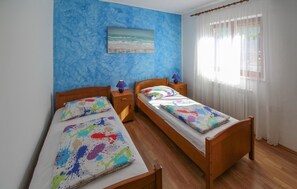 4 soverom, strykejern/-brett, reiseseng for barn og wi-fi (inkludert)