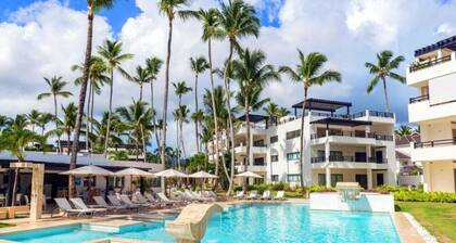 Beachfront 3BD 3BA with Awesome pool facing Playa Popy