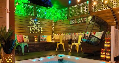 Arcade House! Massive game room, hot tub, firepit, grill, games