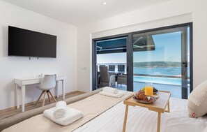 4 quartos, berço de viagem, Wi-Fi de cortesia, roupa de cama