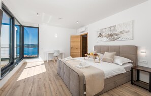4 habitaciones, cuna de viaje, wifi gratis y ropa de cama 