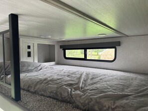 2 bedrooms, bed sheets