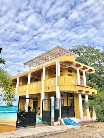 Front of property. Bungalows Isla bonita