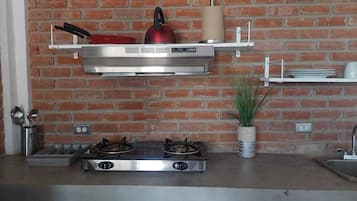 Cookware/dishes/utensils, eco-friendly cleaning products