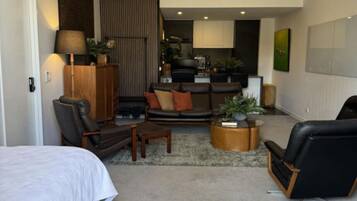 1 soverom, skrivebord, strykejern/-brett og wi-fi