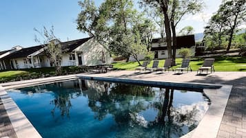 室外泳池、暖水池