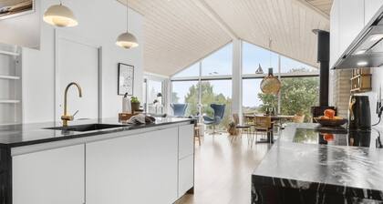 Amazing home in Børkop with WiFi