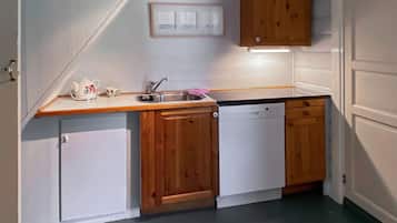 Refrigerador, horno, parrilla de estufa y lavavajillas