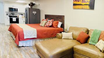 1 bedroom, iron/ironing board, WiFi, bed sheets