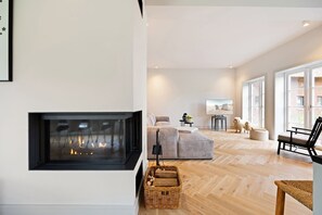 TV, fireplace - Dünen.Way - Design. Aesthetics. Wellbeing. (List auf Sylt)