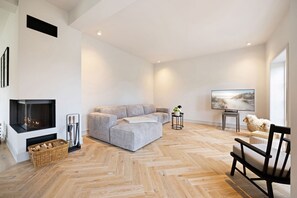 Unclassified image, 2 of 64, button - Dünen.Way - Design. Aesthetics. Wellbeing. (List auf Sylt)