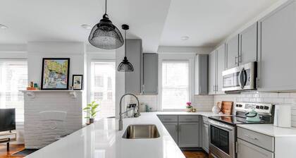 The Marshall, 2BR/BA Church Hill Retreat