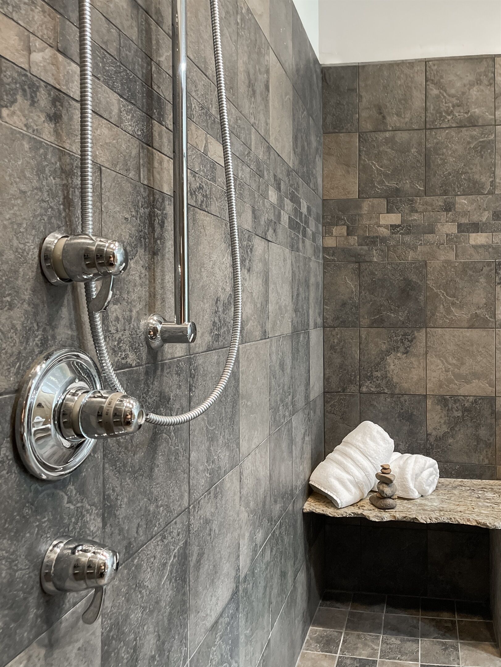 Shower, jetted bath, hair dryer, bidet