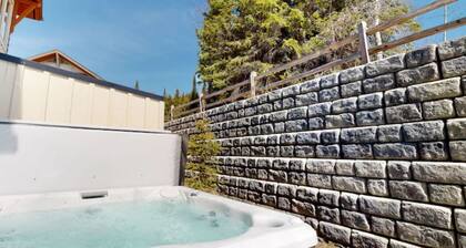 Beautiful Echo Landing Retreat, Sleeps 8, 3 Bdrm, Private Hot Tub, Ski In/Out
