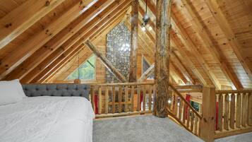 4 bedrooms, desk, free WiFi, bed sheets