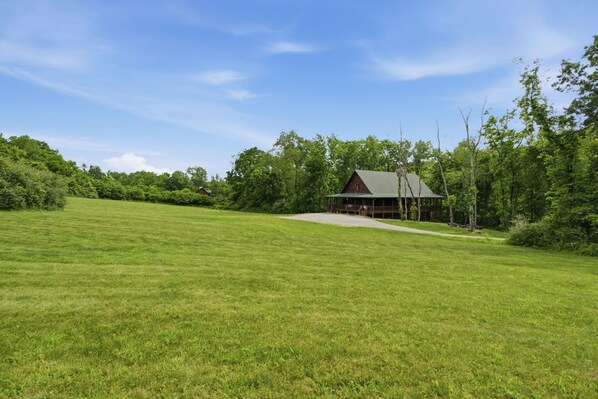 Property grounds - Firefly Hollow Lodge | Hocking Hills, ATV Access (Logan)
