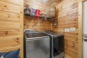 Interior - Firefly Hollow Lodge | Hocking Hills, ATV Access (Logan)