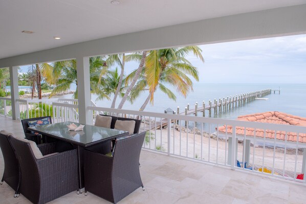 Property grounds - Oceanfront 3 bedroom with dock (Islamorada)