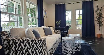 Remodeled/Furnished Duplex with mountain views