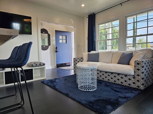 Remodeled/Furnished  Duplex with mountain views