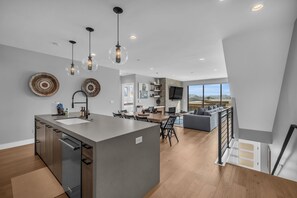 Interior - Amazing Views | Garage | Deer Valley Ski (Kamas)