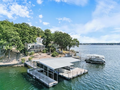 Incredible Views, Spacious Deck, Private Dock, Gas Grill, Games & Cards