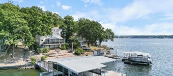 Incredible Views, Spacious Deck, Private Dock, Gas Grill, Games & Cards