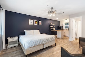 12 bedrooms, free WiFi, bed sheets