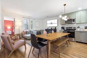 Dining - Lake House Near Indian Point Marina & Silver Dollar City-Free Tickets (Branson)