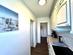 Geladeira, fogão, cooktop, lava-louças