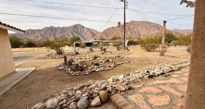 Charming 3brd house in Borrego Springs. Family and pet friendly, close to town!